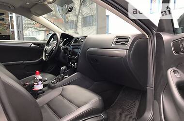 Седан Volkswagen Jetta 2015 в 