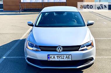 Седан Volkswagen Jetta 2011 в 