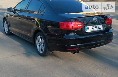 Седан Volkswagen Jetta 2011 в 