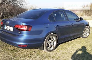 Седан Volkswagen Jetta 2015 в 