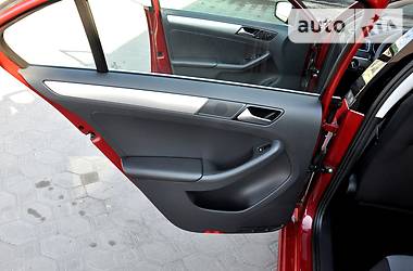 Седан Volkswagen Jetta 2017 в 