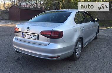 Седан Volkswagen Jetta 2015 в 