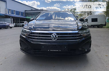 Седан Volkswagen Jetta 2019 в Ивано-Франковске