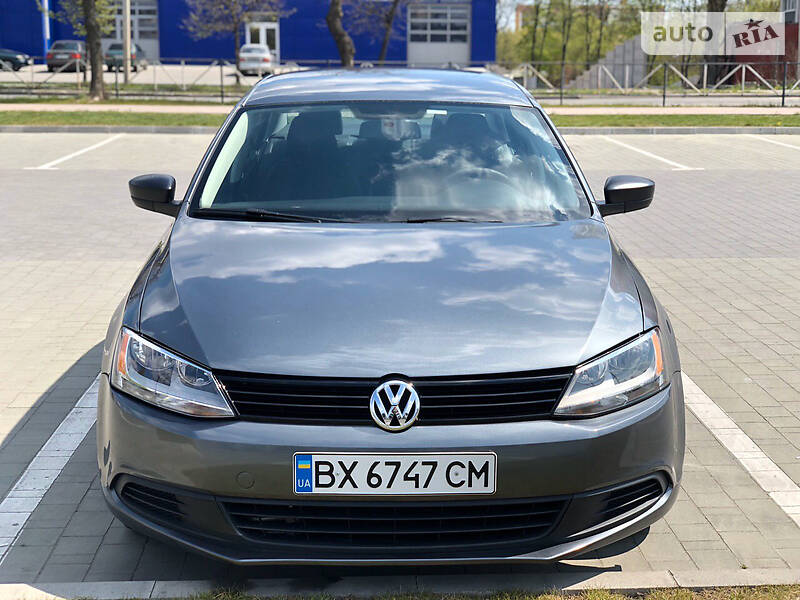 Седан Volkswagen Jetta 2014 в Хмельницькому