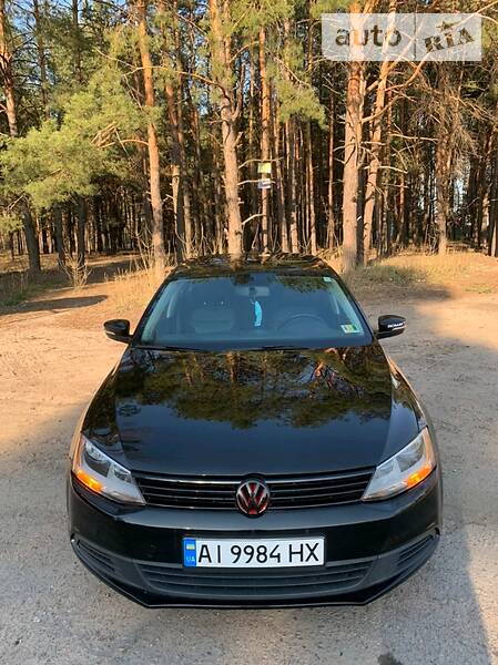 Седан Volkswagen Jetta 2013 в Києві