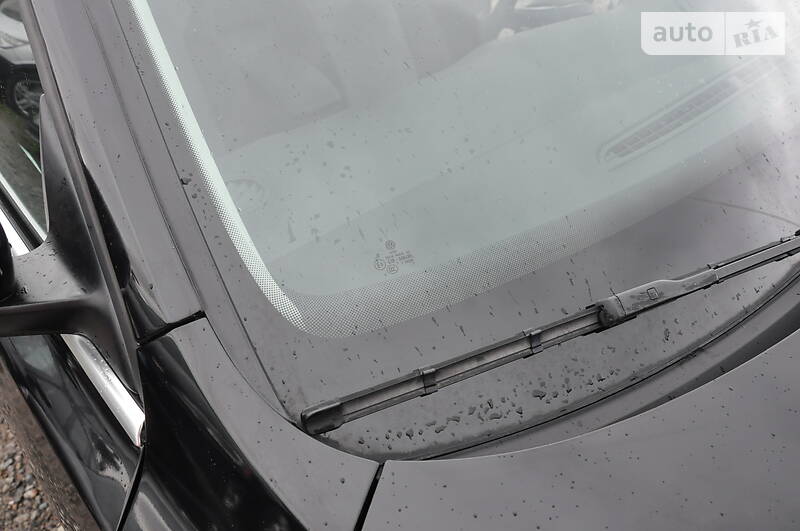 Седан Volkswagen Jetta 2017 в Львові