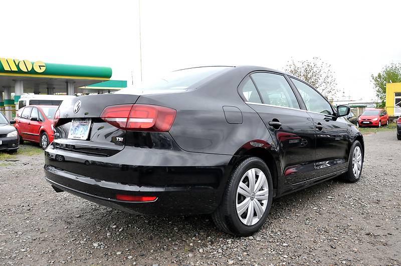 Седан Volkswagen Jetta 2017 в Львові