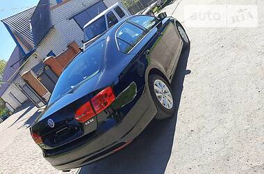 Седан Volkswagen Jetta 2011 в 