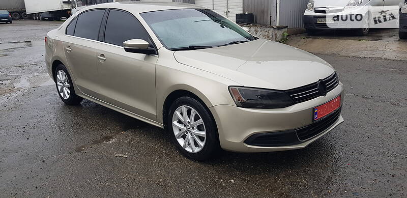 Седан Volkswagen Jetta 2012 в Києві