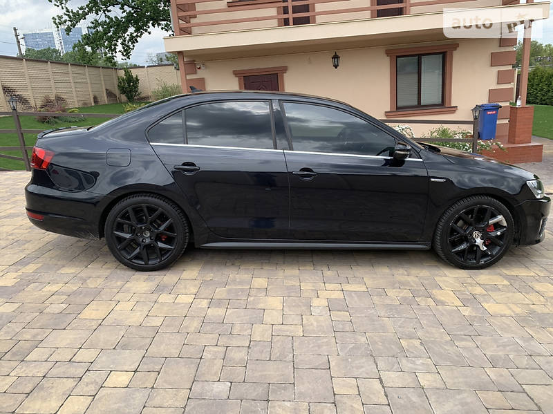 Седан Volkswagen Jetta 2014 в Києві