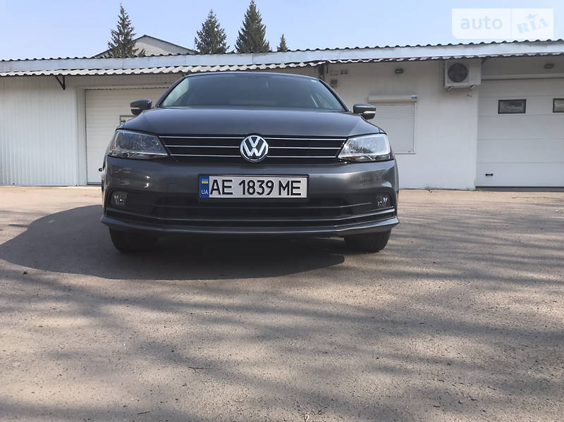 Седан Volkswagen Jetta 2015 в Дніпрі