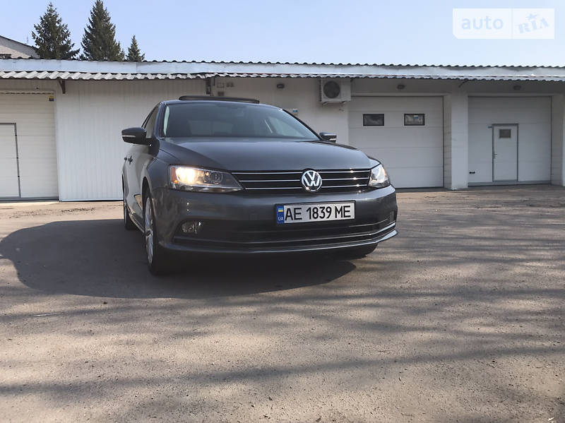 Седан Volkswagen Jetta 2015 в Дніпрі