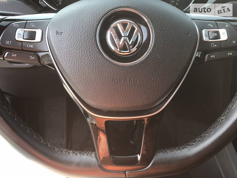 Седан Volkswagen Jetta 2015 в Дніпрі