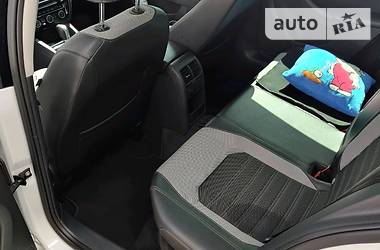 Седан Volkswagen Jetta 2016 в 