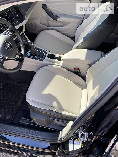 Седан Volkswagen Jetta 2018 в Сумах