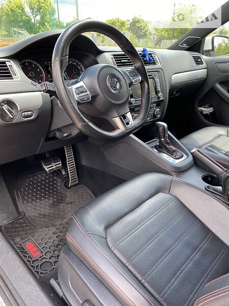 Седан Volkswagen Jetta 2014 в Києві