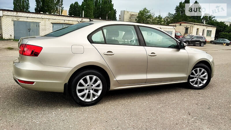Седан Volkswagen Jetta 2012 в Харкові