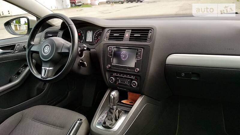 Седан Volkswagen Jetta 2012 в Харкові