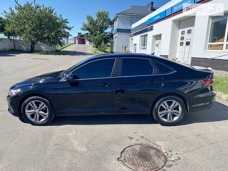 Седан Volkswagen Jetta 2018 в Сумах