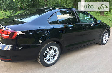 Седан Volkswagen Jetta 2016 в 