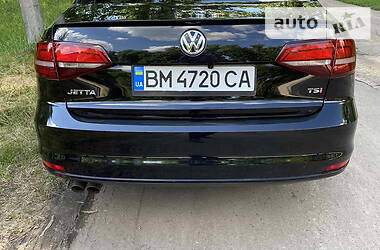 Седан Volkswagen Jetta 2016 в 