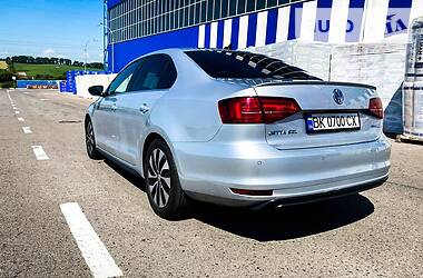Седан Volkswagen Jetta 2016 в 