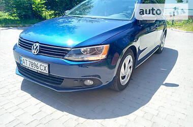 Седан Volkswagen Jetta 2011 в 
