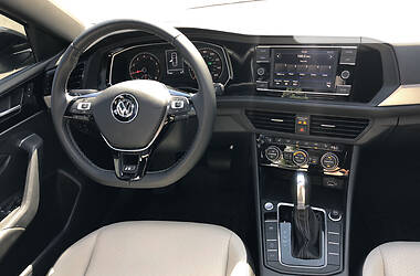 Седан Volkswagen Jetta 2018 в Киеве