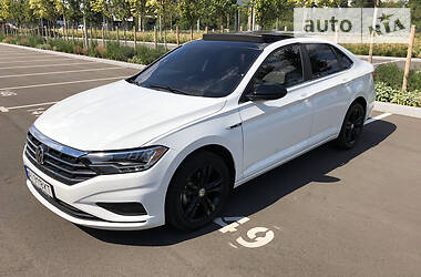 Седан Volkswagen Jetta 2018 в Киеве