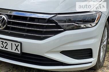 Седан Volkswagen Jetta 2018 в 