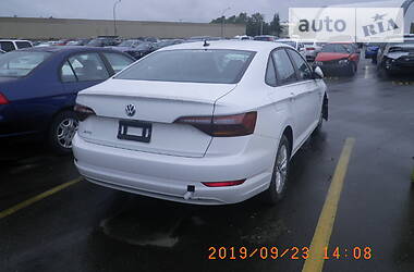 Седан Volkswagen Jetta 2018 в 