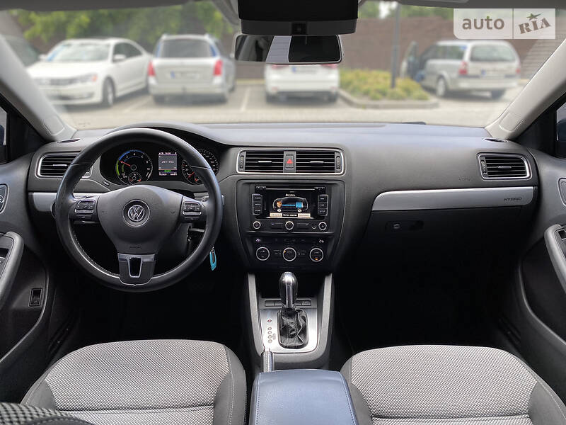 Седан Volkswagen Jetta 2013 в Києві