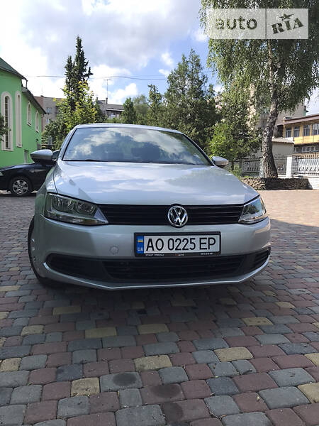 Седан Volkswagen Jetta 2012 в Ужгороді фото 3 Седан Volkswagen Jetta 2012 в Ужгороді