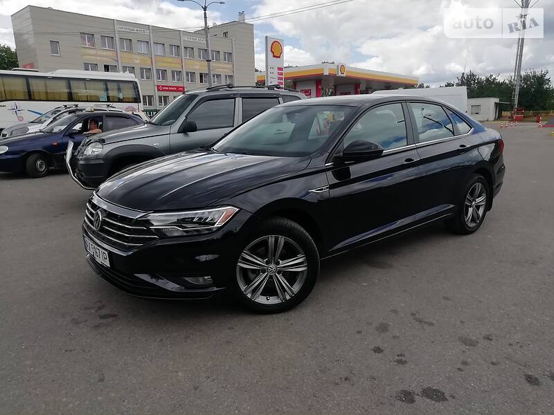 Седан Volkswagen Jetta 2018 в 