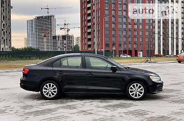 Седан Volkswagen Jetta 2015 в 