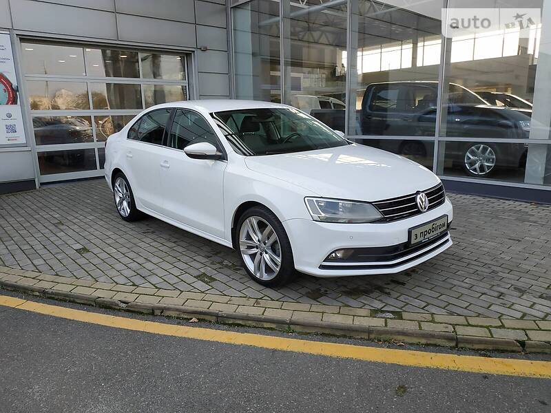 Седан Volkswagen Jetta 2016 в Киеве