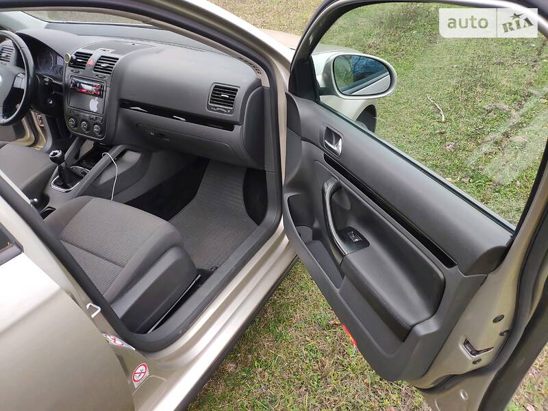 Седан Volkswagen Jetta 2006 в Радивилове