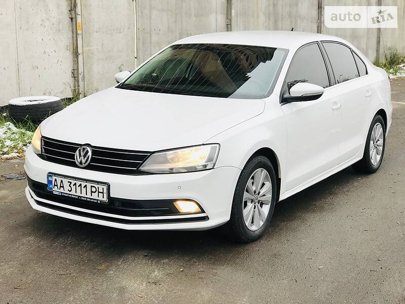 Седан Volkswagen Jetta 2016 в Киеве