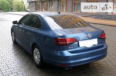 Седан Volkswagen Jetta 2015 в 
