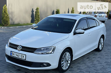 Седан Volkswagen Jetta 2013 в Кропивницькому