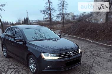 Седан Volkswagen Jetta 2016 в Мариуполе