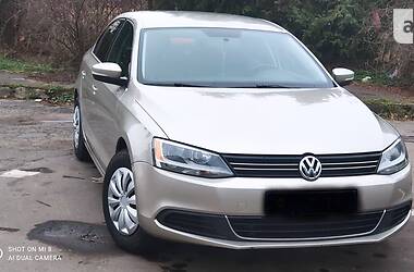 Седан Volkswagen Jetta 2013 в Львове