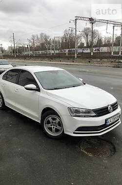 Седан Volkswagen Jetta 2016 в Киеве