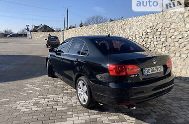 Седан Volkswagen Jetta 2011 в Тернополе