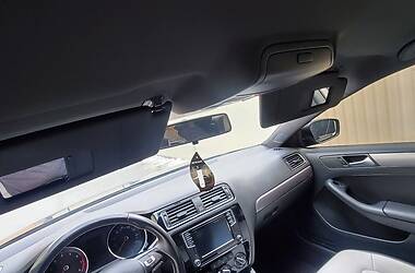 Седан Volkswagen Jetta 2015 в Кропивницком