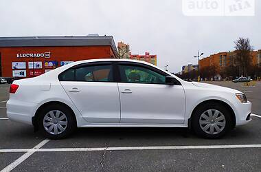 Седан Volkswagen Jetta 2013 в Киеве