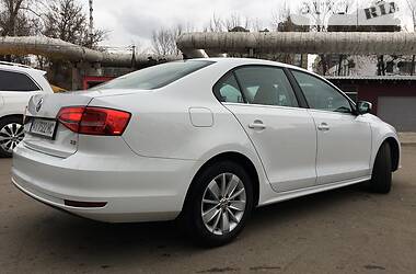 Седан Volkswagen Jetta 2015 в Киеве