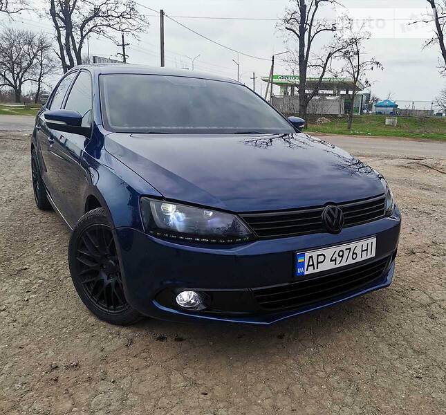 Седан Volkswagen Jetta 2013 в Бердянске