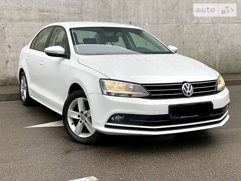 Седан Volkswagen Jetta 2016 в Киеве