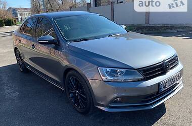 Седан Volkswagen Jetta 2016 в Кривом Роге